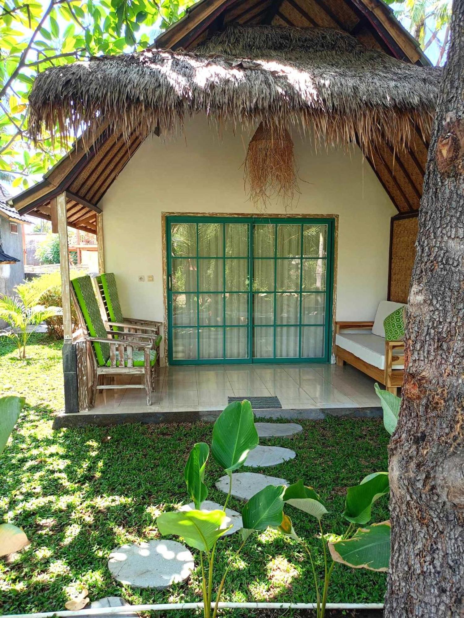 Bintang Tiga Bungalows Gili Air Exterior foto