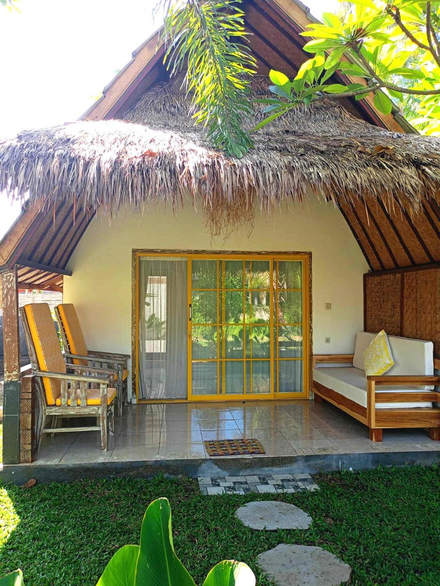 Bintang Tiga Bungalows Gili Air Exterior foto