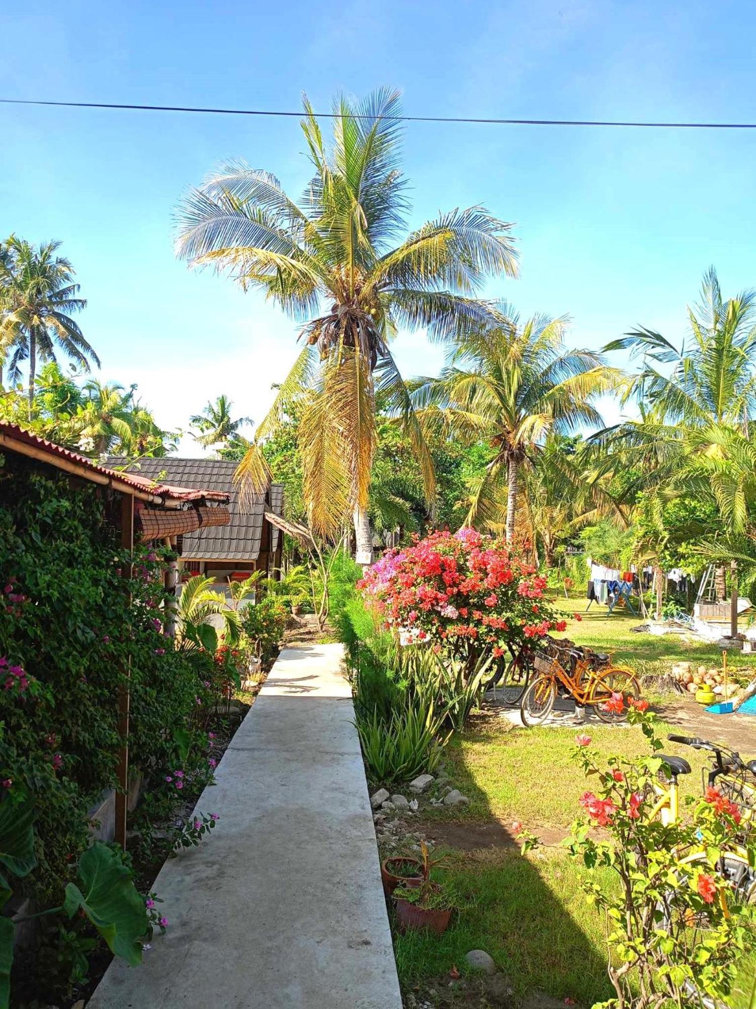 Bintang Tiga Bungalows Gili Air Exterior foto